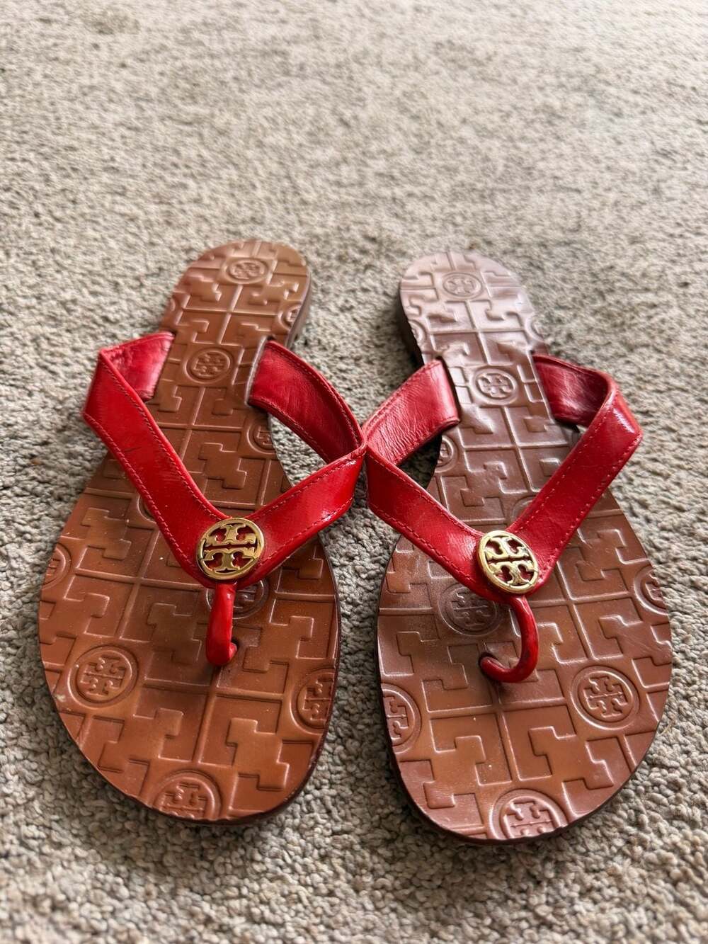 Tory Burch Thora Patent Leather Logo Thong Sandals
